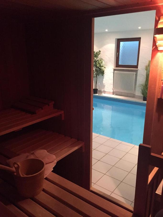 Hotel Effland Mit Innenpool Und Sauna 1 Stunde Zur Privatnutzung Pro Tag 바이리쉬젤 외부 사진